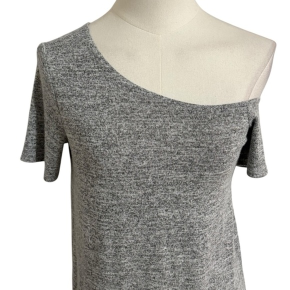 Aritzia Wilfred Free Heather Gray Cynda Dress
Asymmetrical Sleeve Mini Size XS‎ - Picture 4 of 8